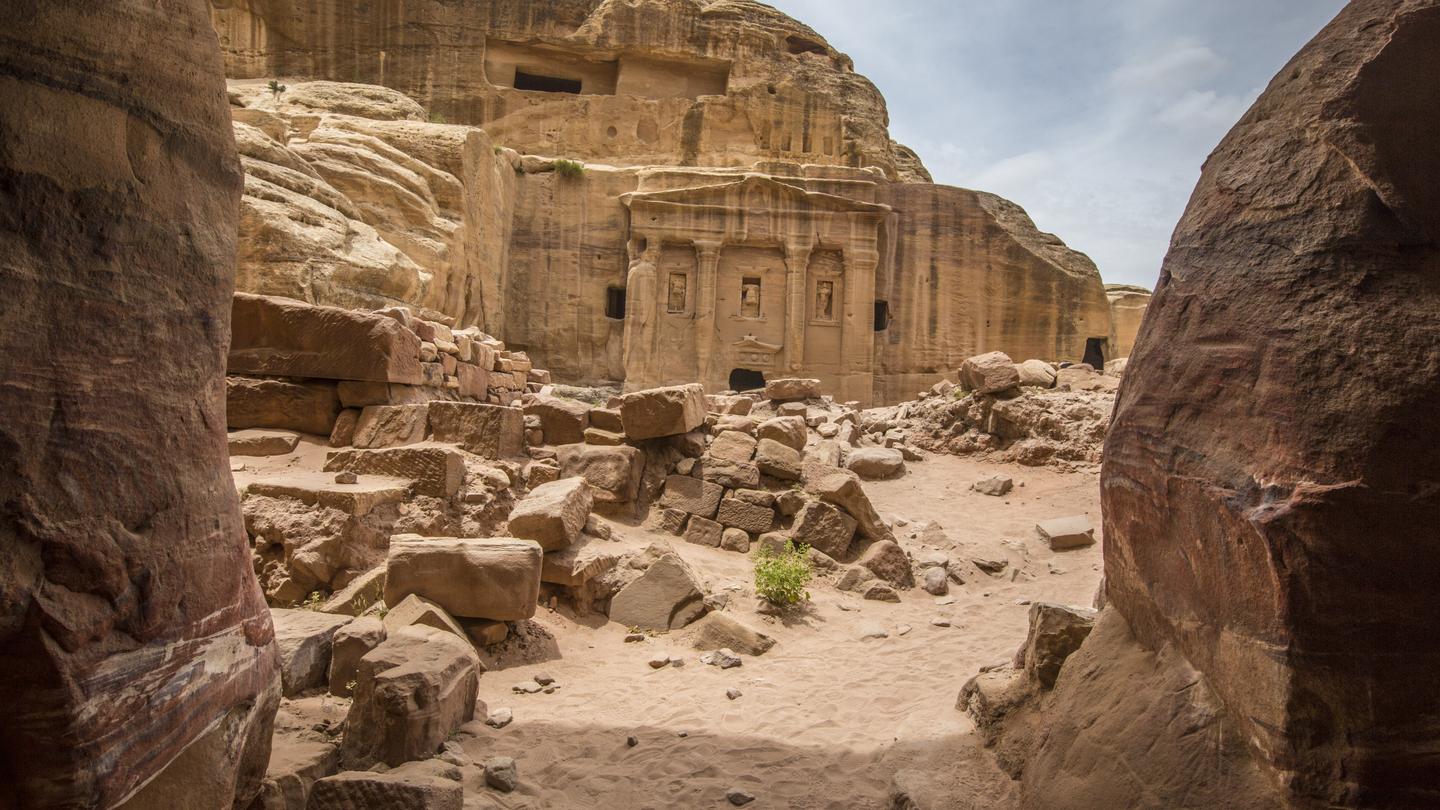 8D7N Highlights Of Jordan (DWHJ)