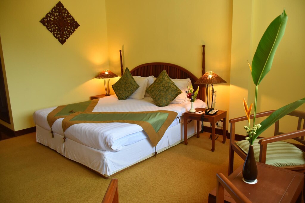 MERCURE HOTEL