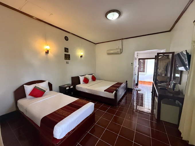 VANGSAVATH HOTEL