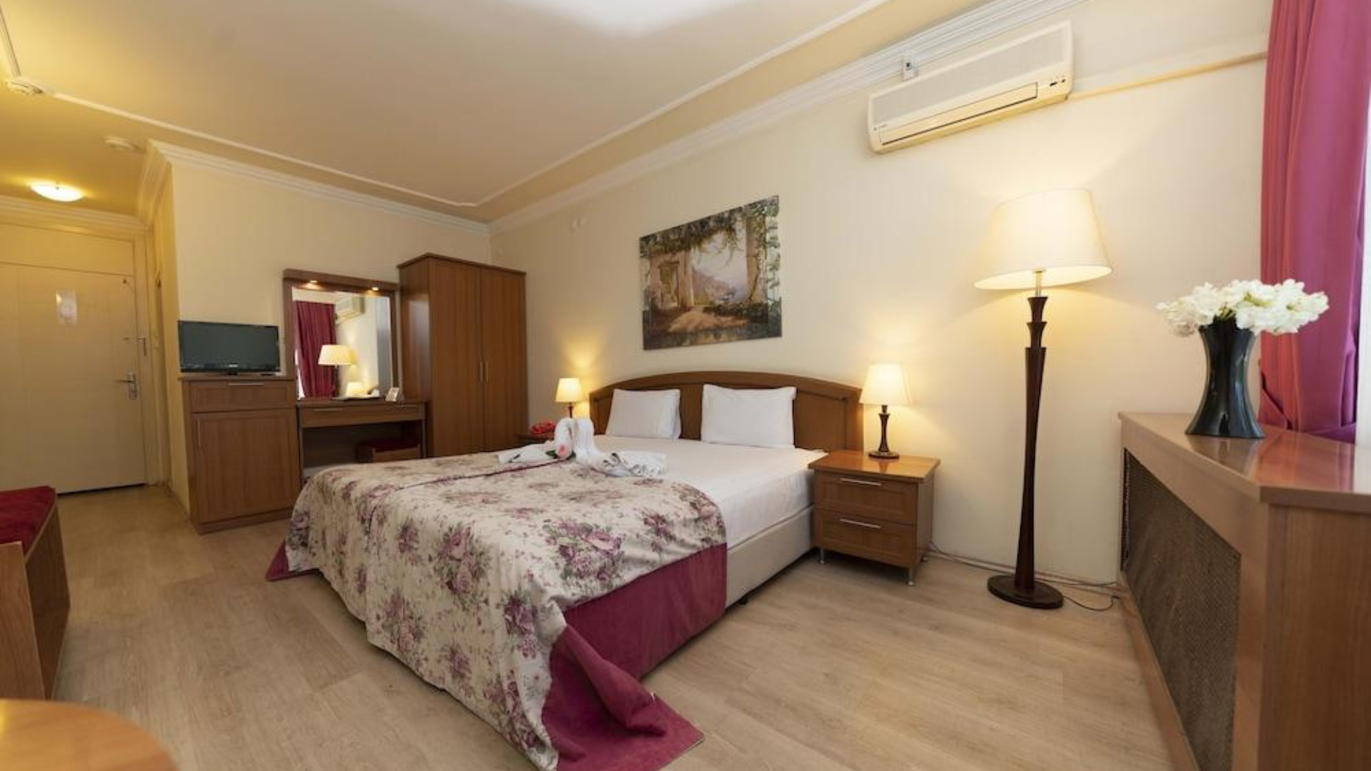 Tusan Hotel
