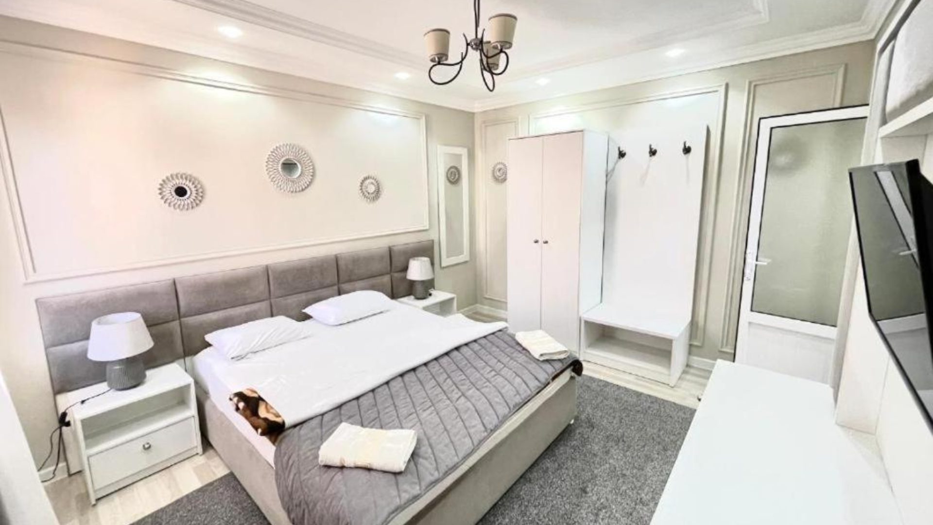 Zarina Hotel