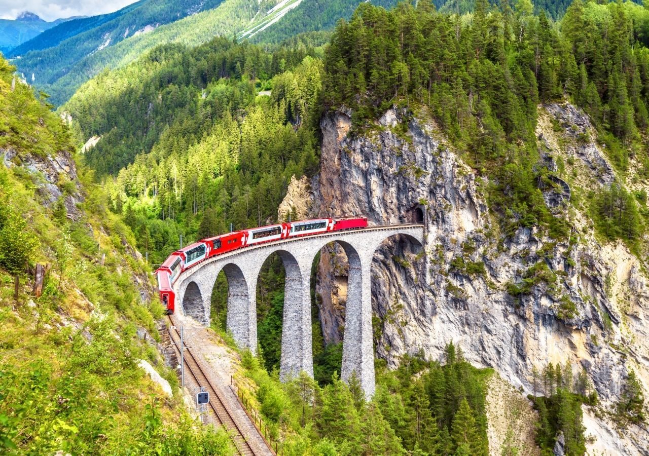 9D8N Grand Tour of Switzerland by Rail Winter