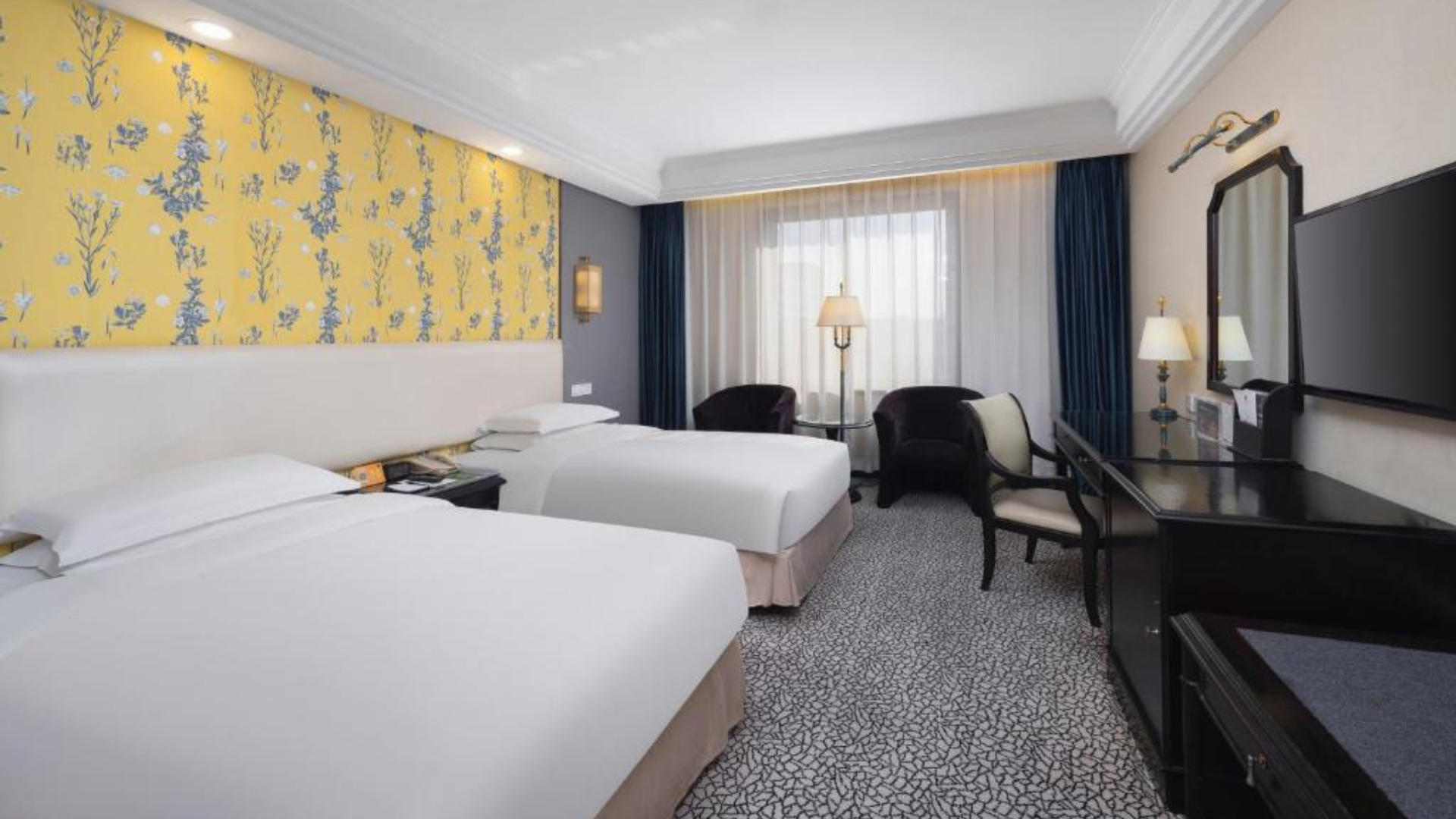Grand Metro Park Hotel