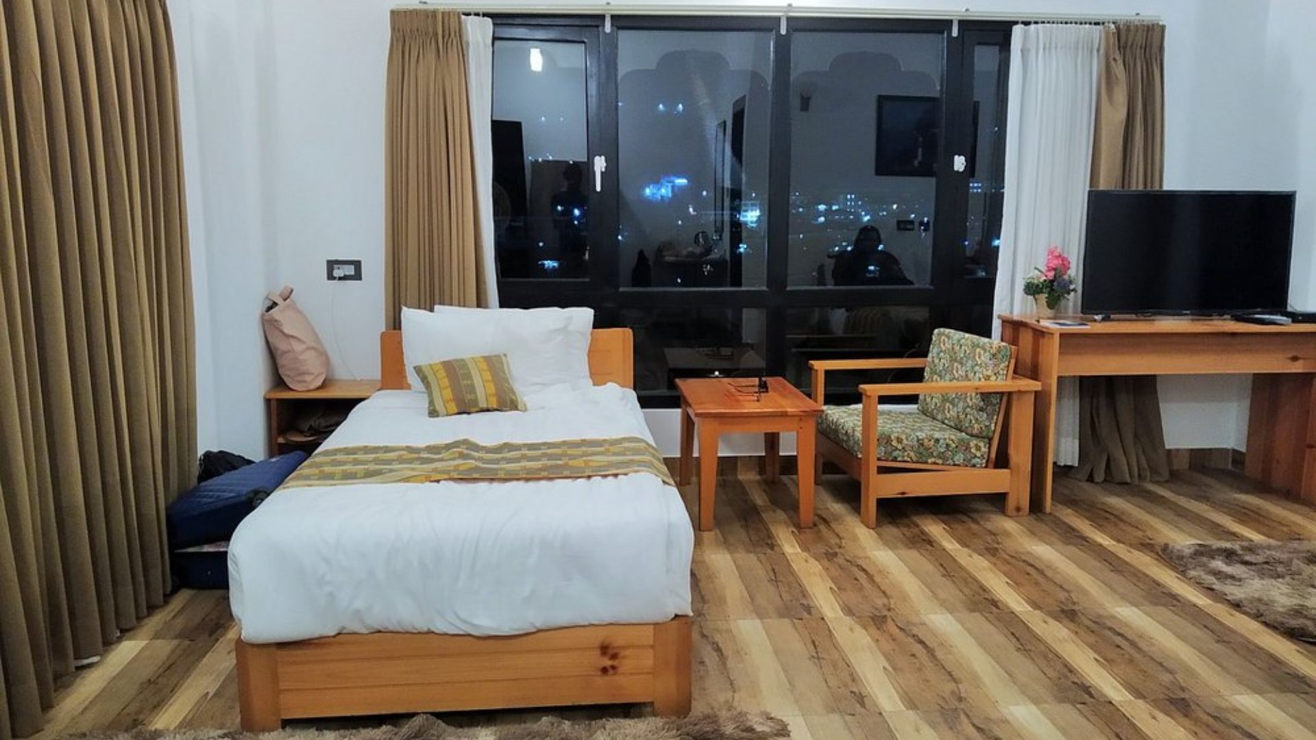 Hotel River Valley 