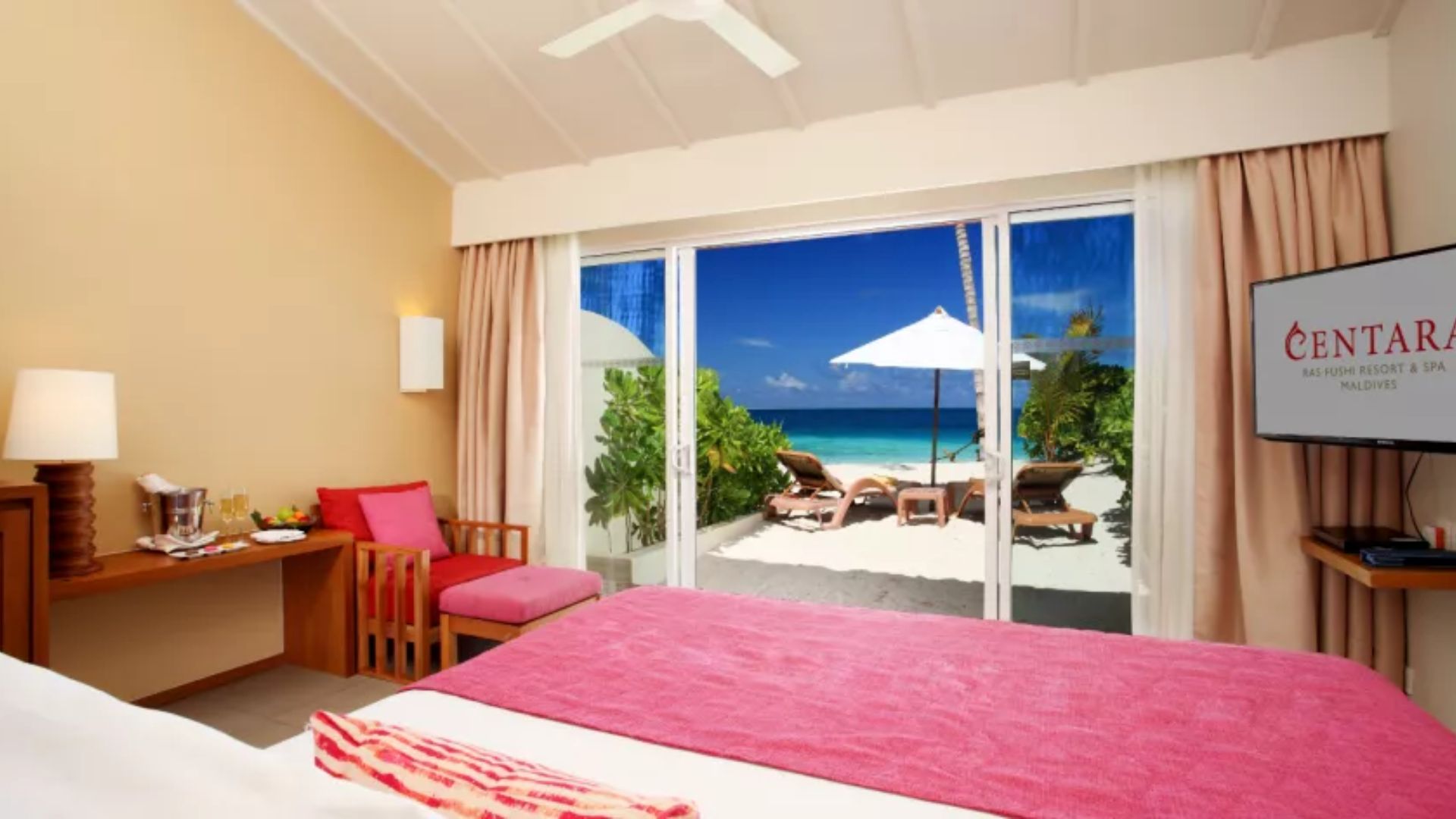 Centara Ras Fushi Resort & Spa Maldives