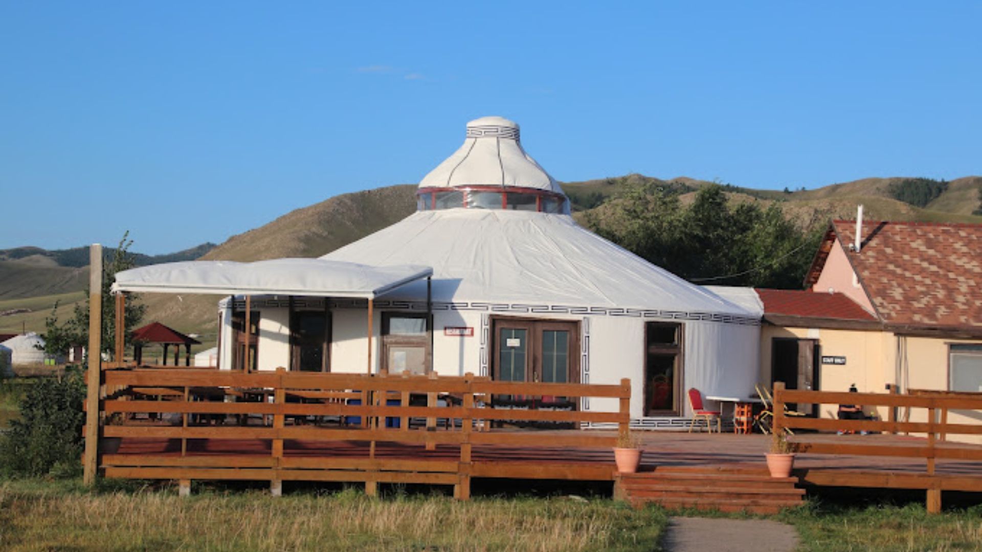 Munkhtenger Ger Camp