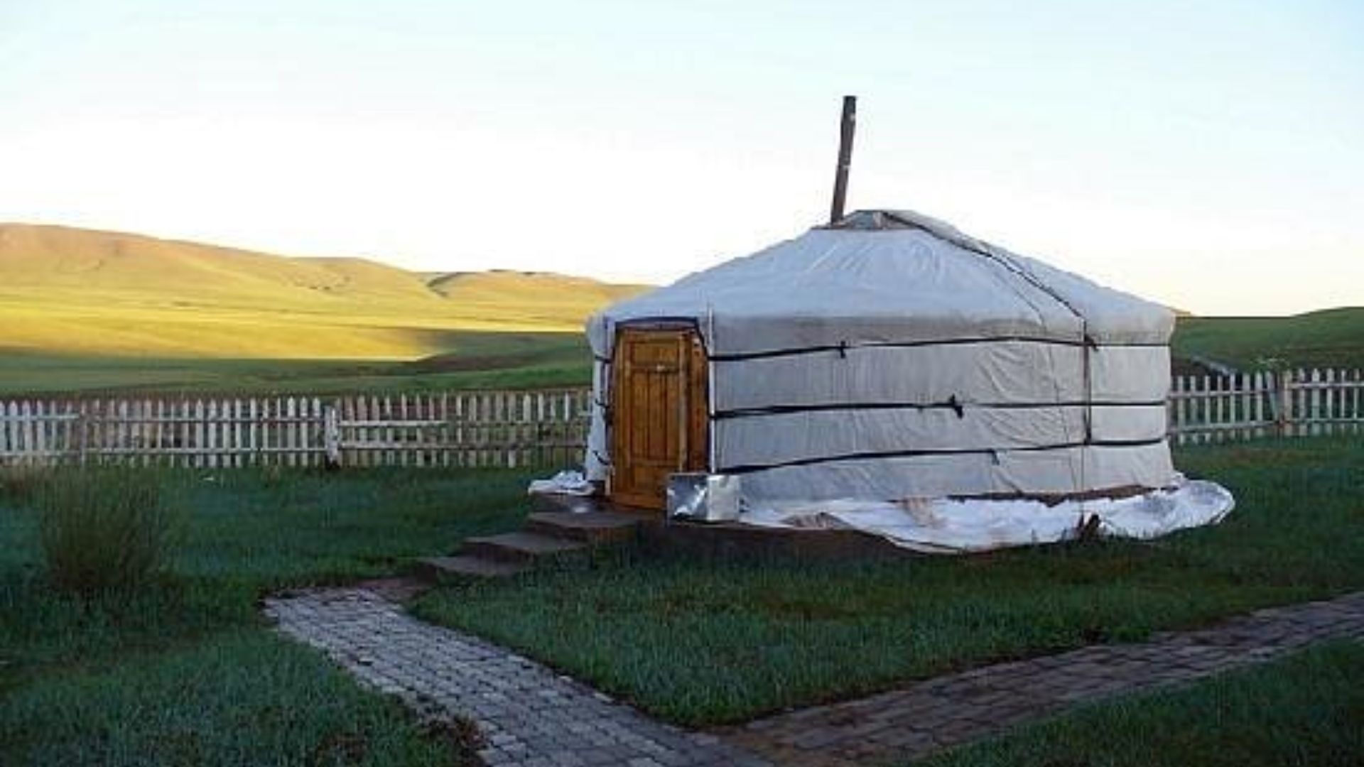 Hustai Ger Camp