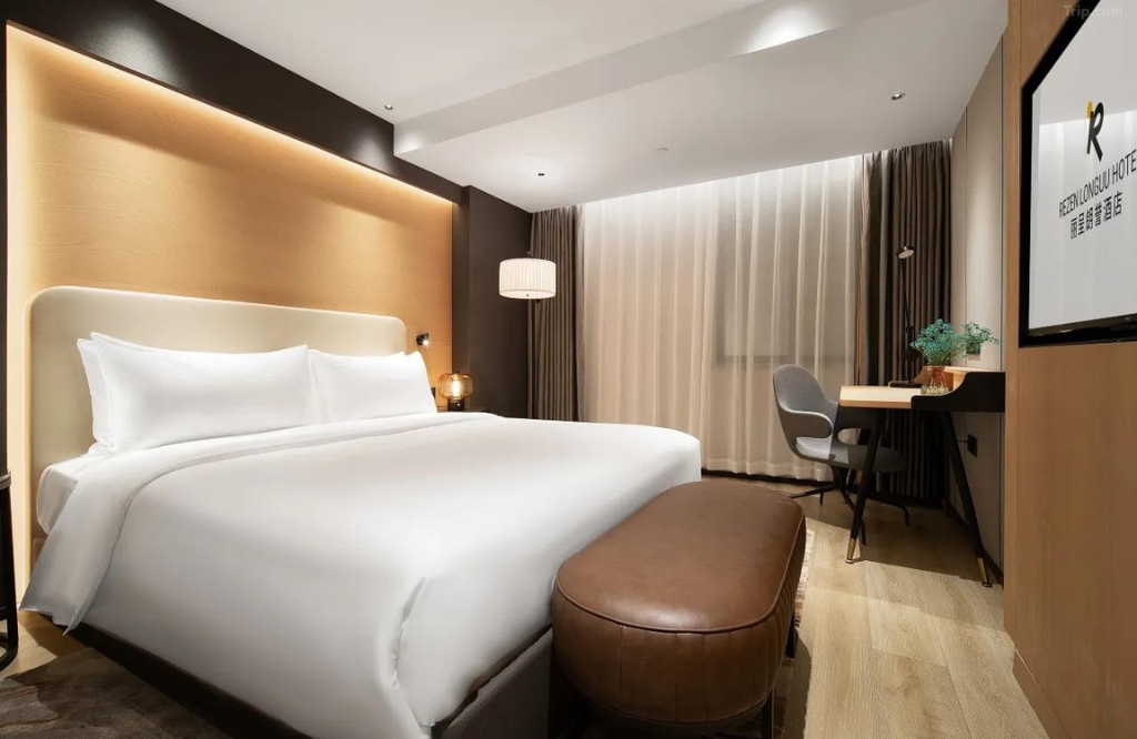 Rezen Hotel
