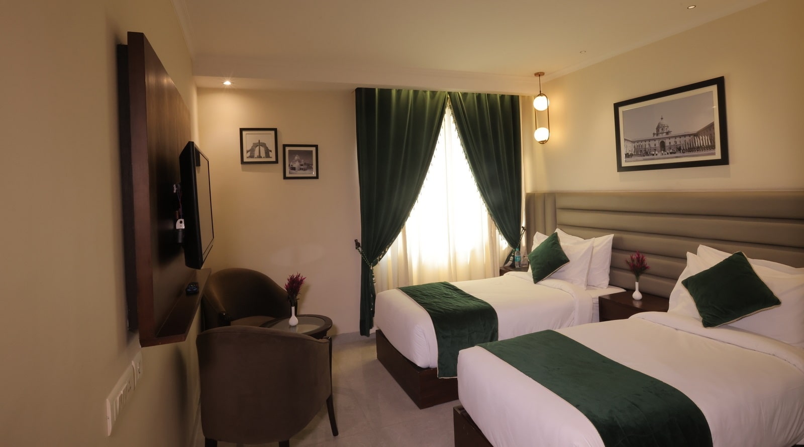 Deventure Hotel 