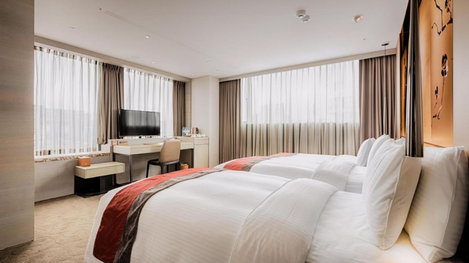 Green World Hotel