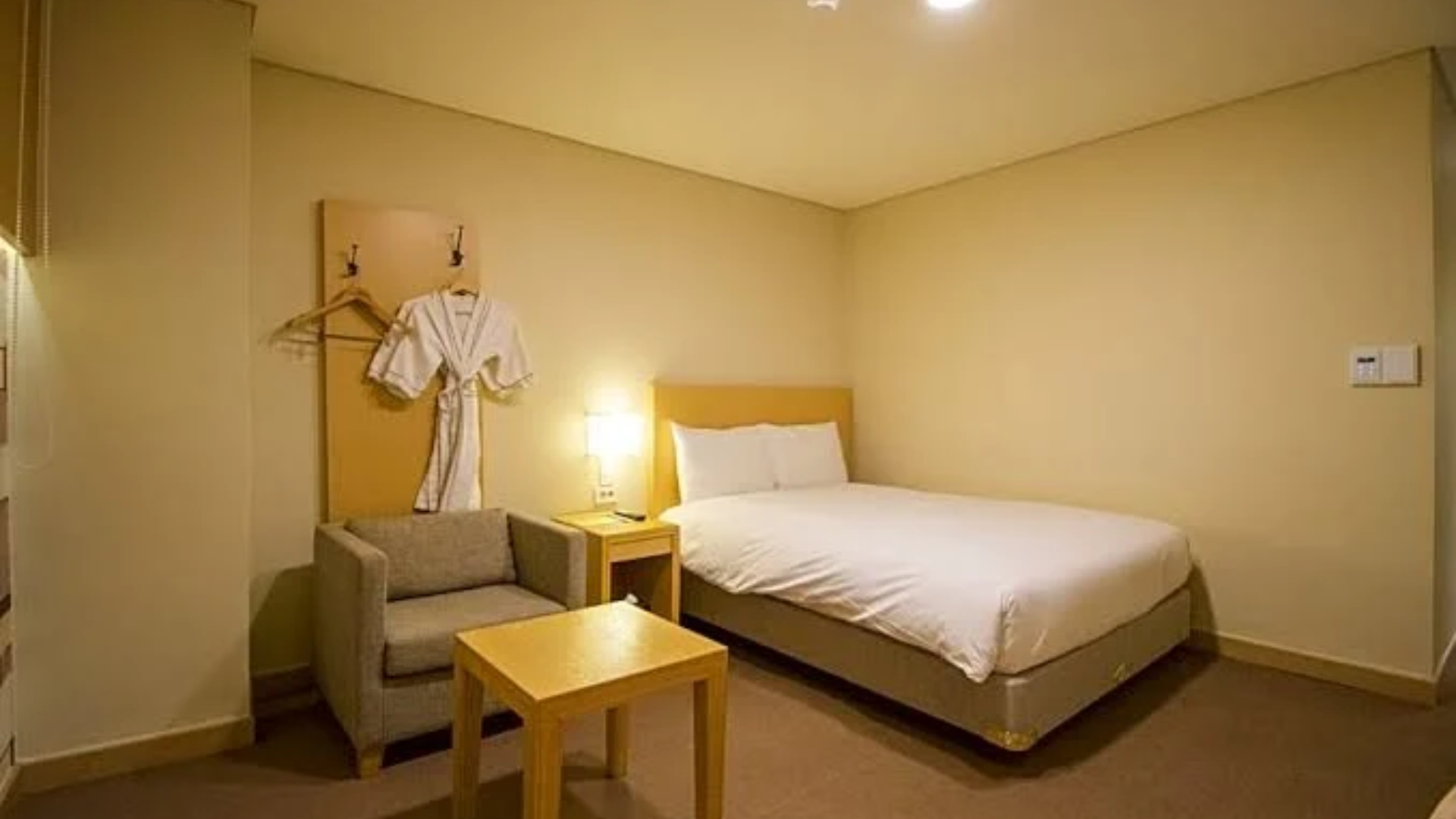 Tower Hill Hotel