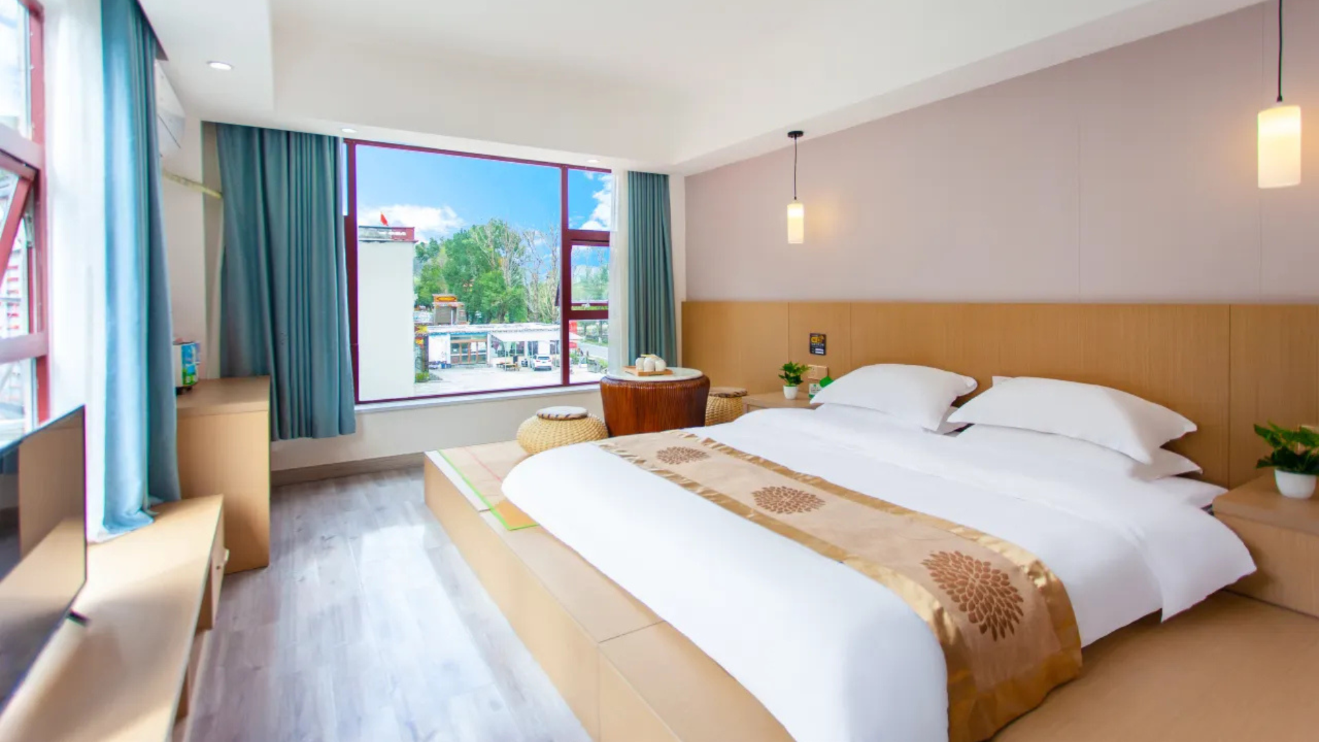Elsa Hotel