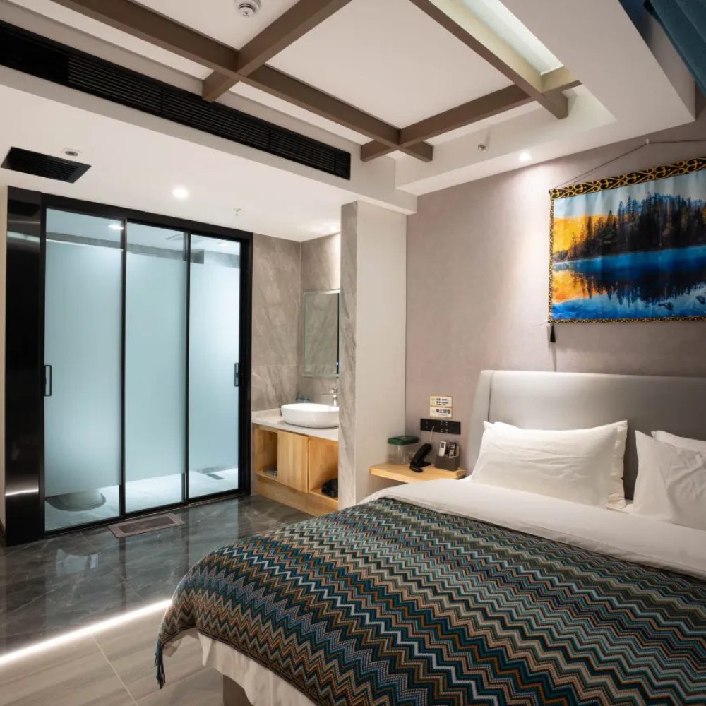 Burzin Lake Divine Hotel Buerjin
