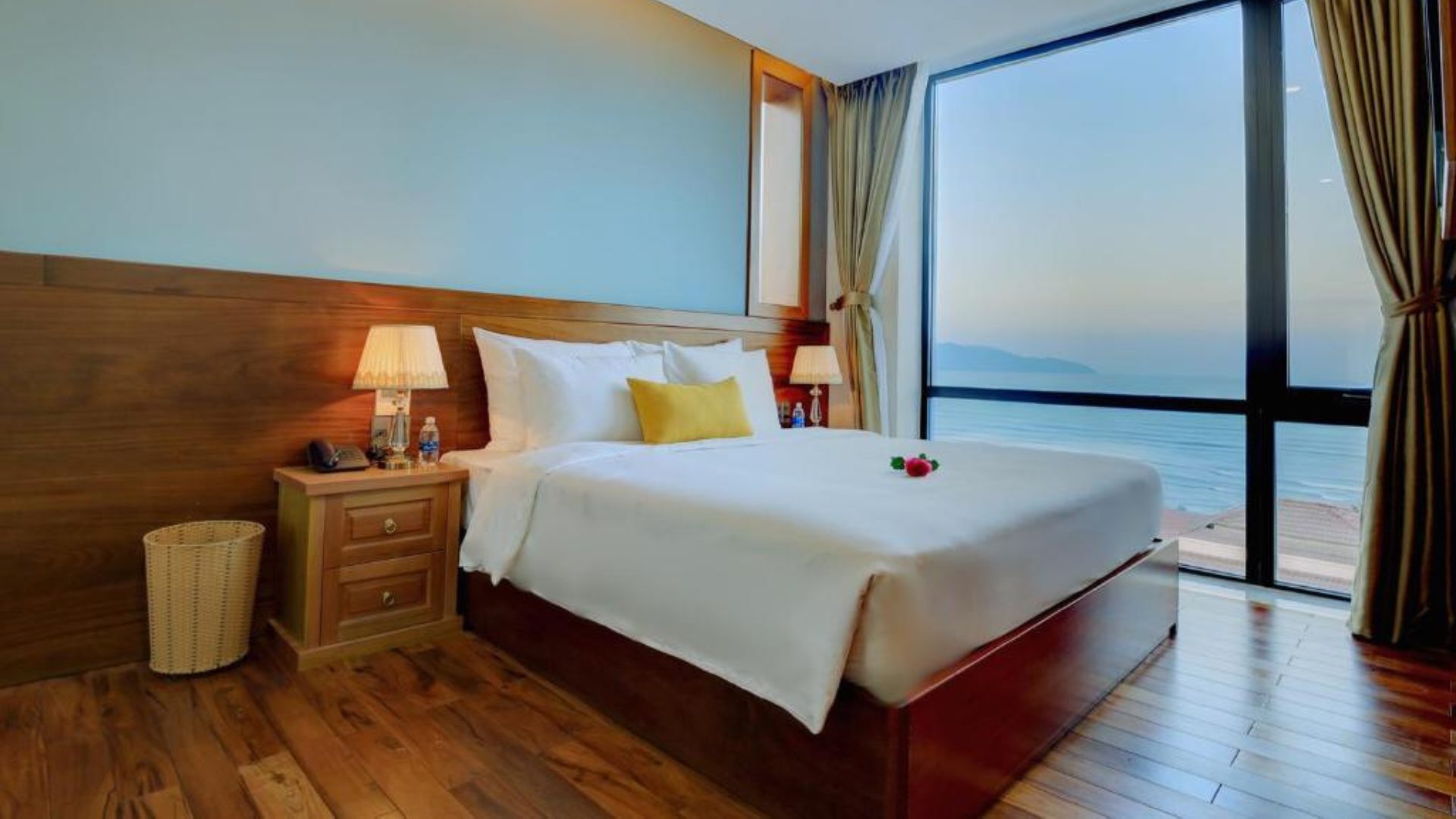 Sunny Ocean Hotel & Spa