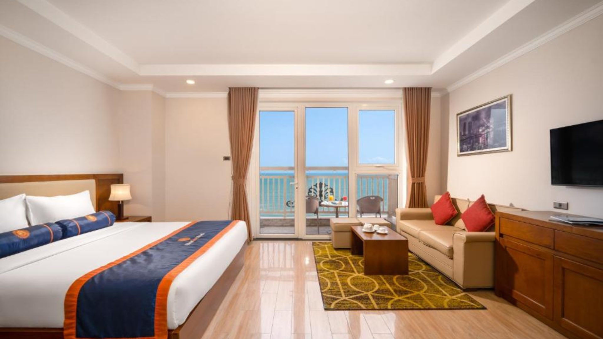 Blue Sun Hotel