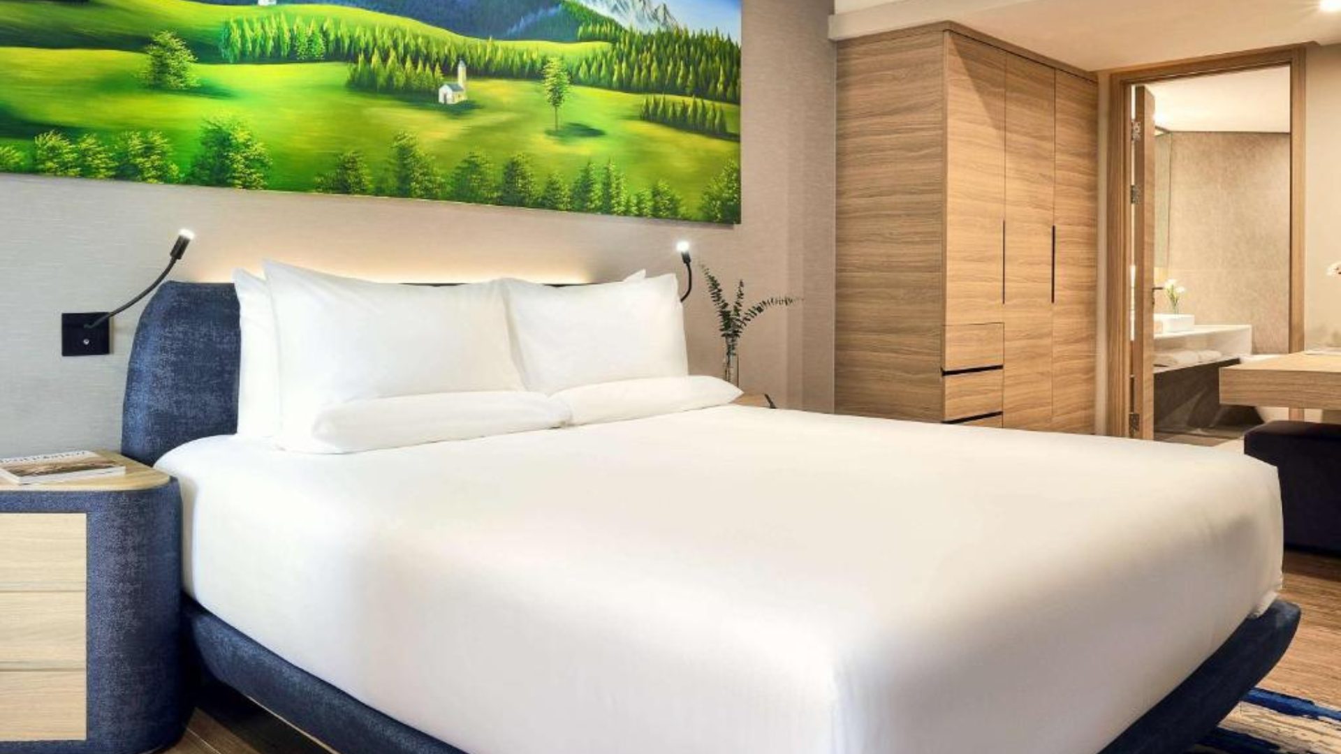 Novotel Thai Ha Hotel