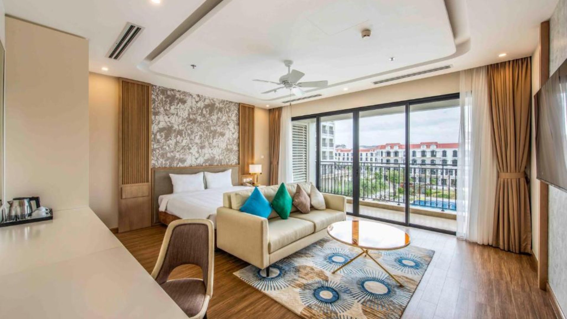 Vin Holidays Hotel
