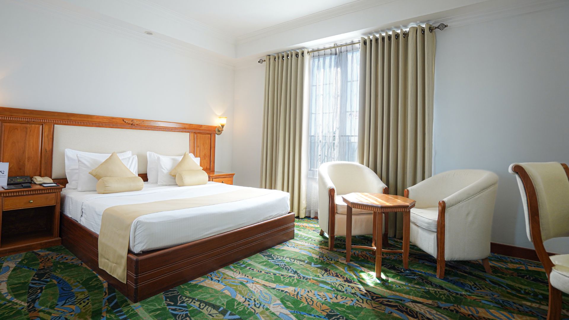Araliya Green Hills Hotel