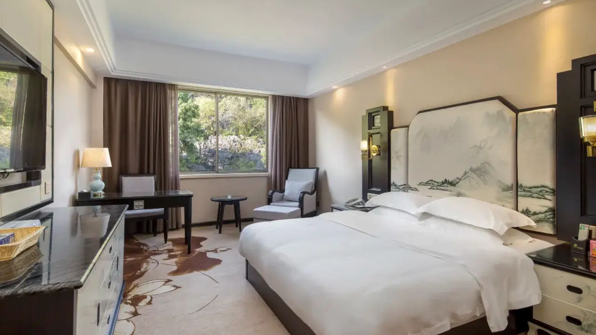 Guilin Jirui Xishan Business Hotel