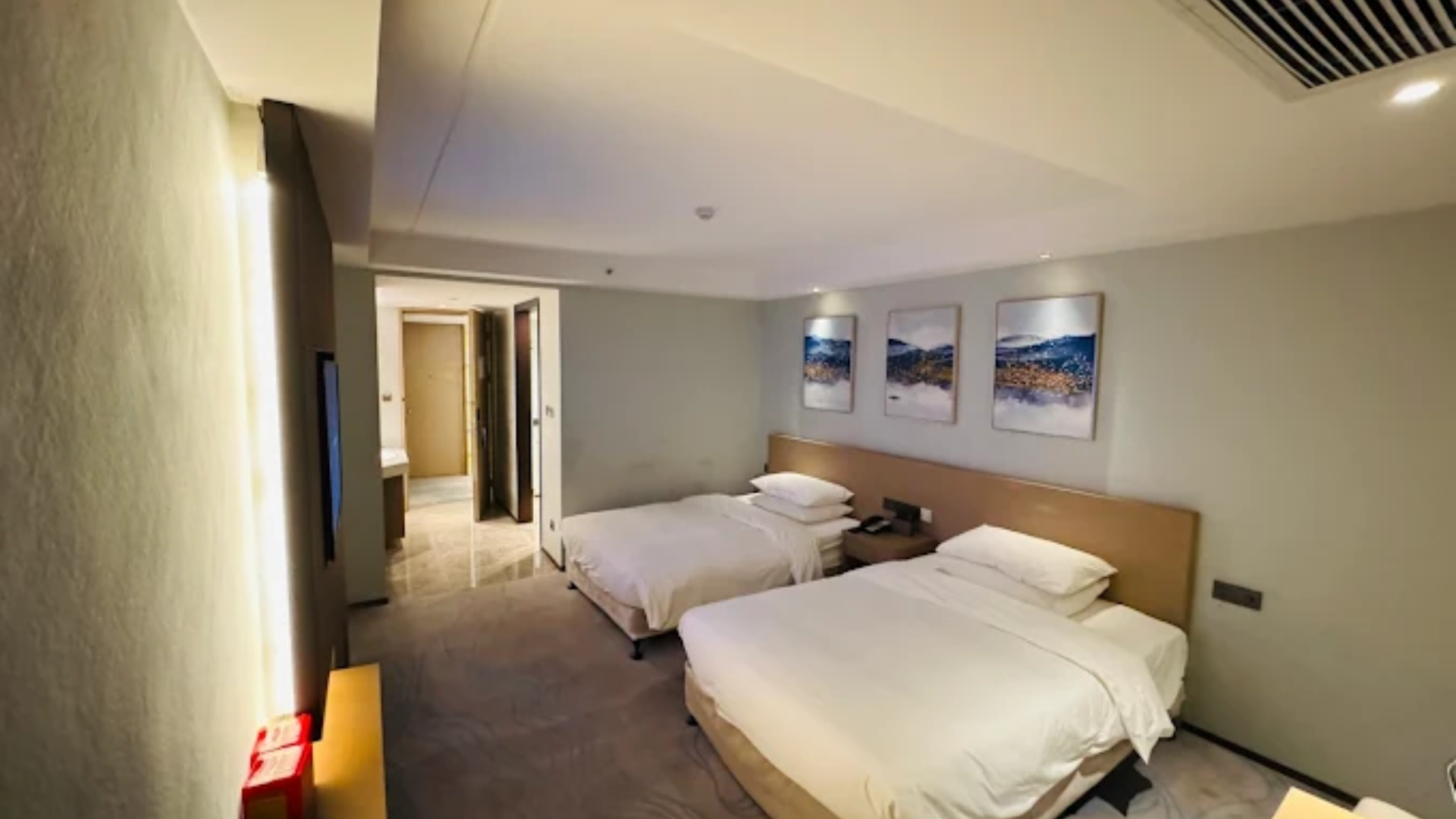 Galactic Select Hotel