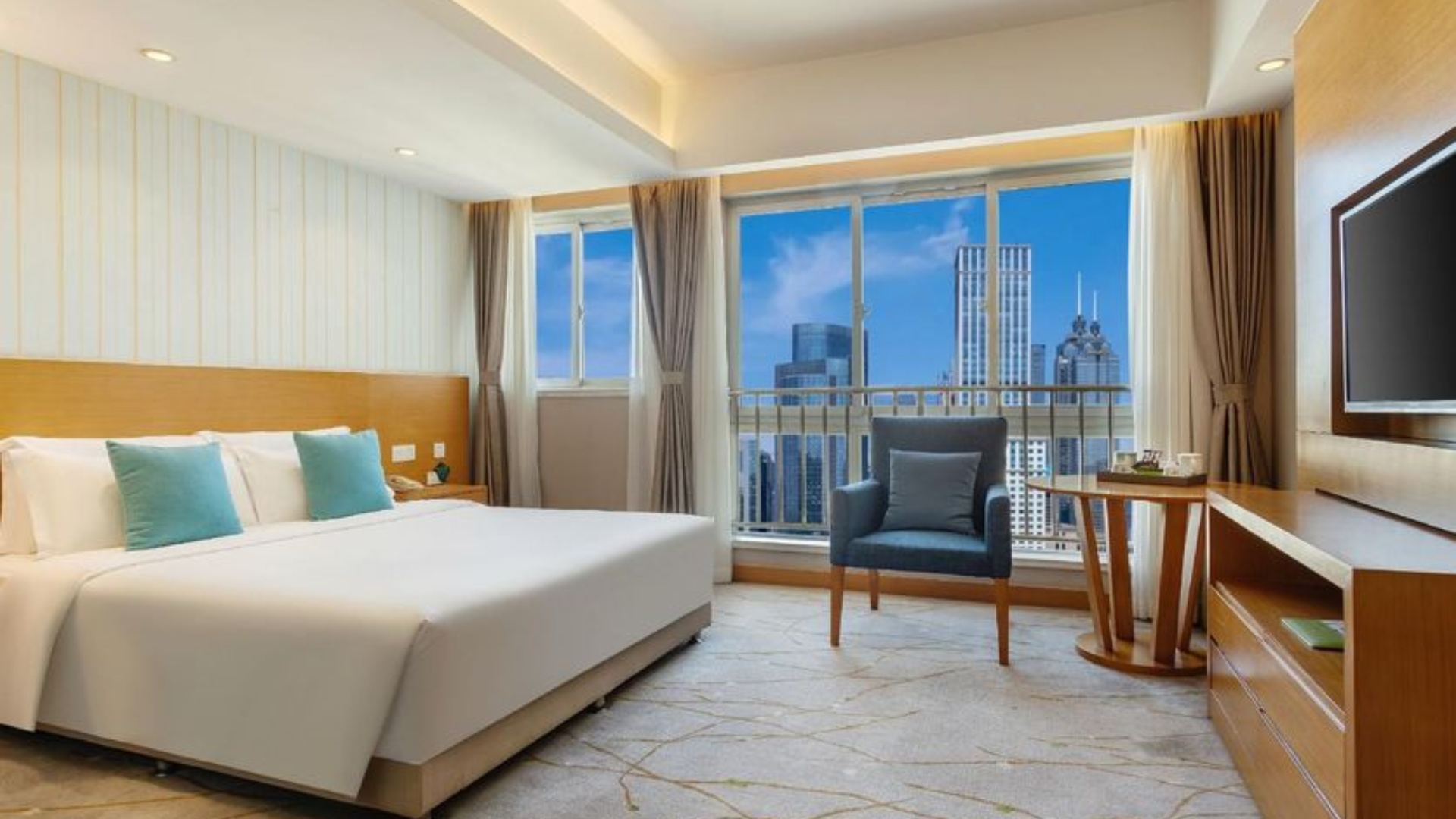  Yifan Hotel