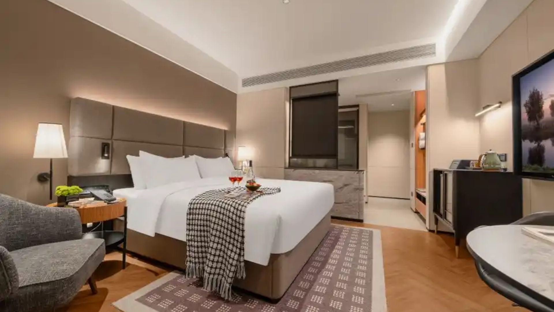 Wulong Evian Hotel 