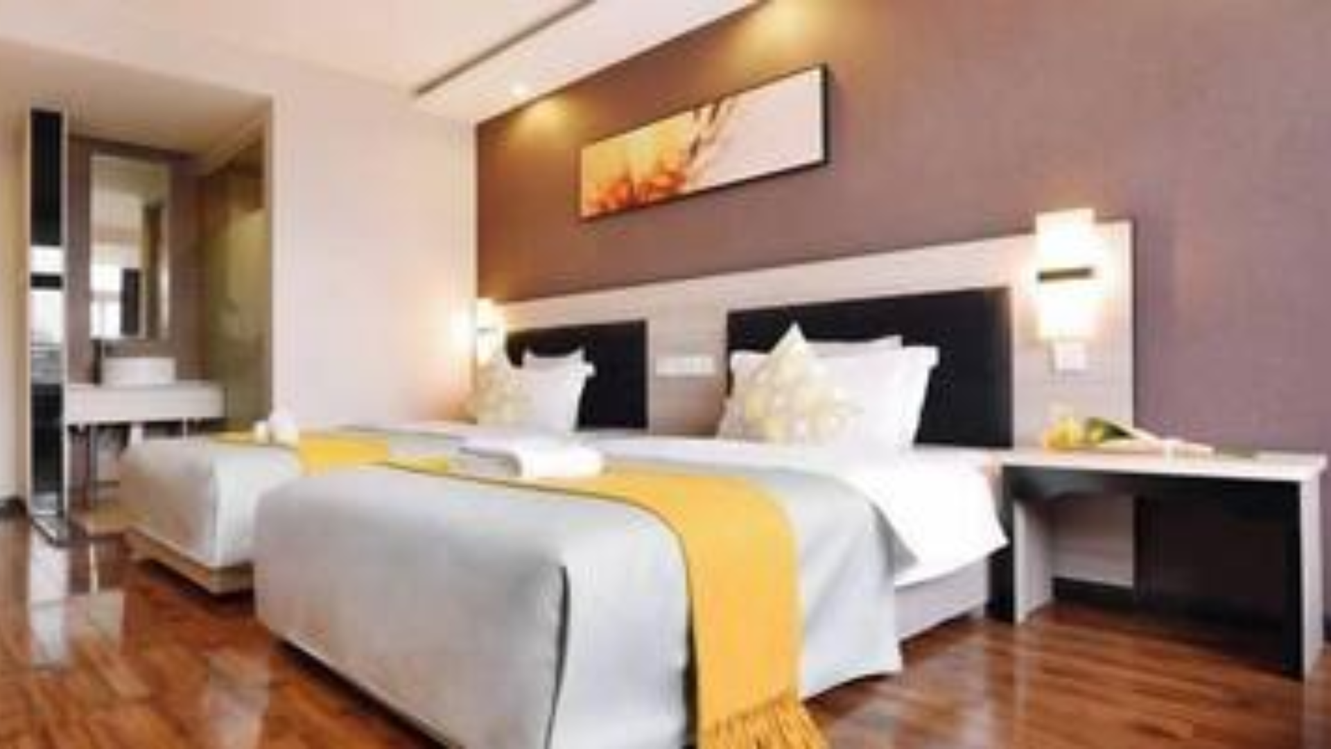 River & Holiday Hotel