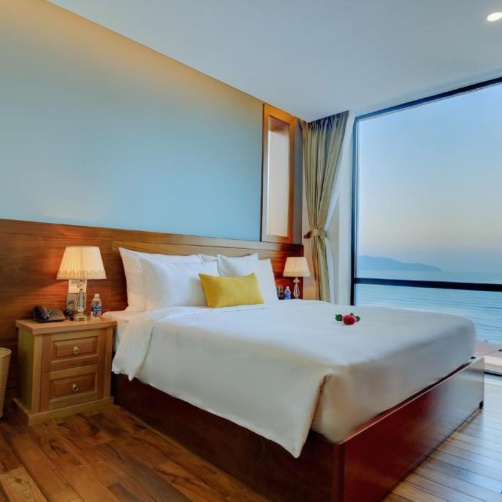 Sunny Ocean Hotel