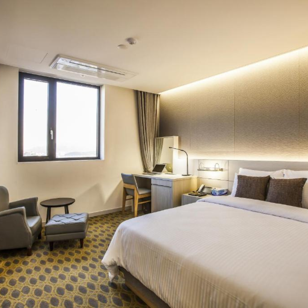 Hamilton Hotel