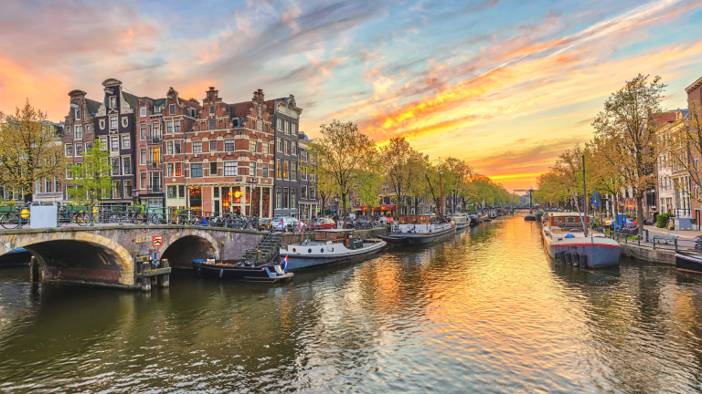 Railbookers: 7D6N London, Paris and Amsterdam