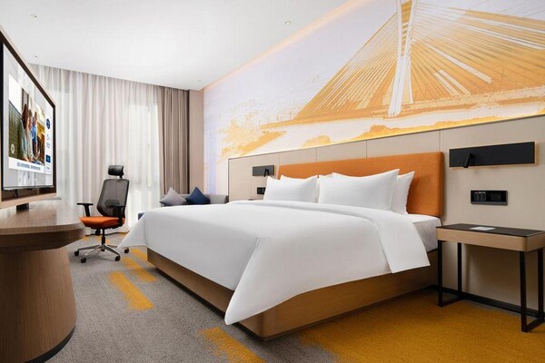 Hampton Taian or similar