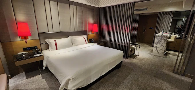 Rhombus Park Auro Hotel