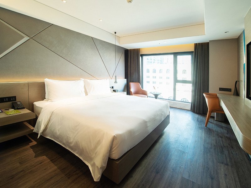 Mercure Harbin or similar