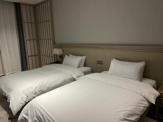 Biyanshan Hot Spring Hotel or similar
