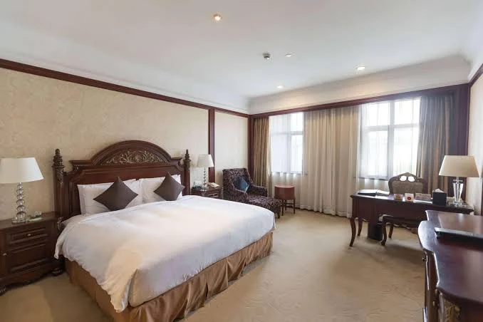 Wyndham Shanghai Hongqiao or similar