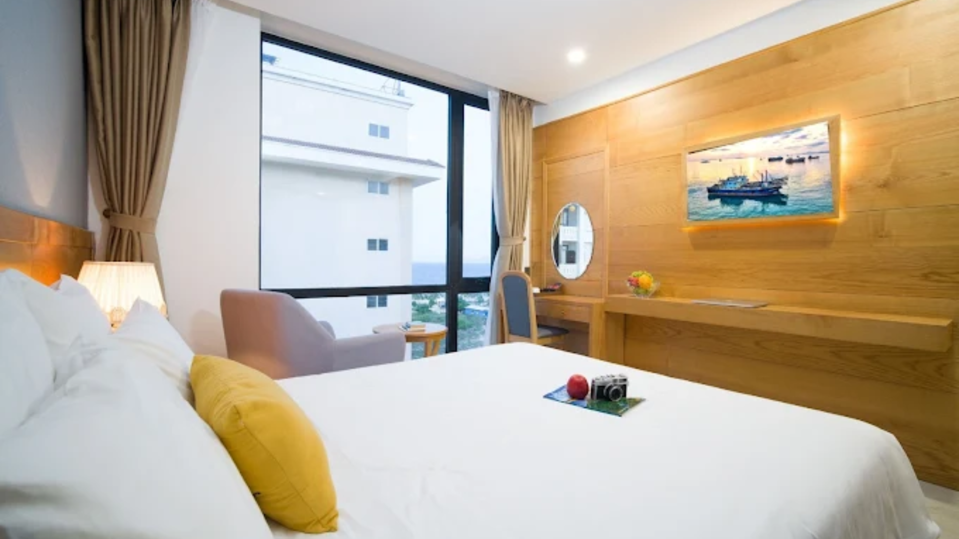 Sunny Ocean Hotel 