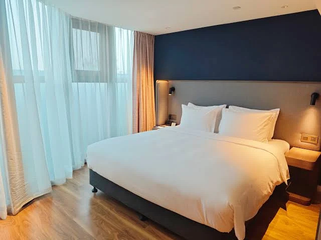 Holiday Inn Express Xi'An Ancient Town West or similar