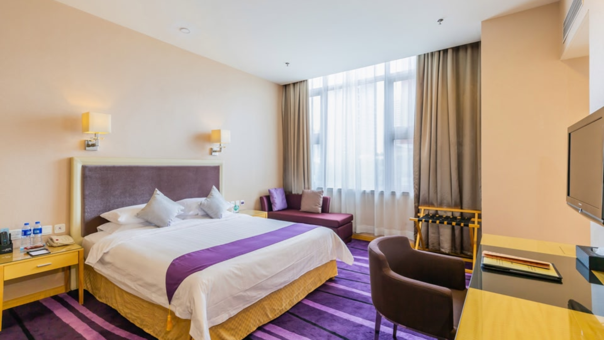 Bauhinia Hotel