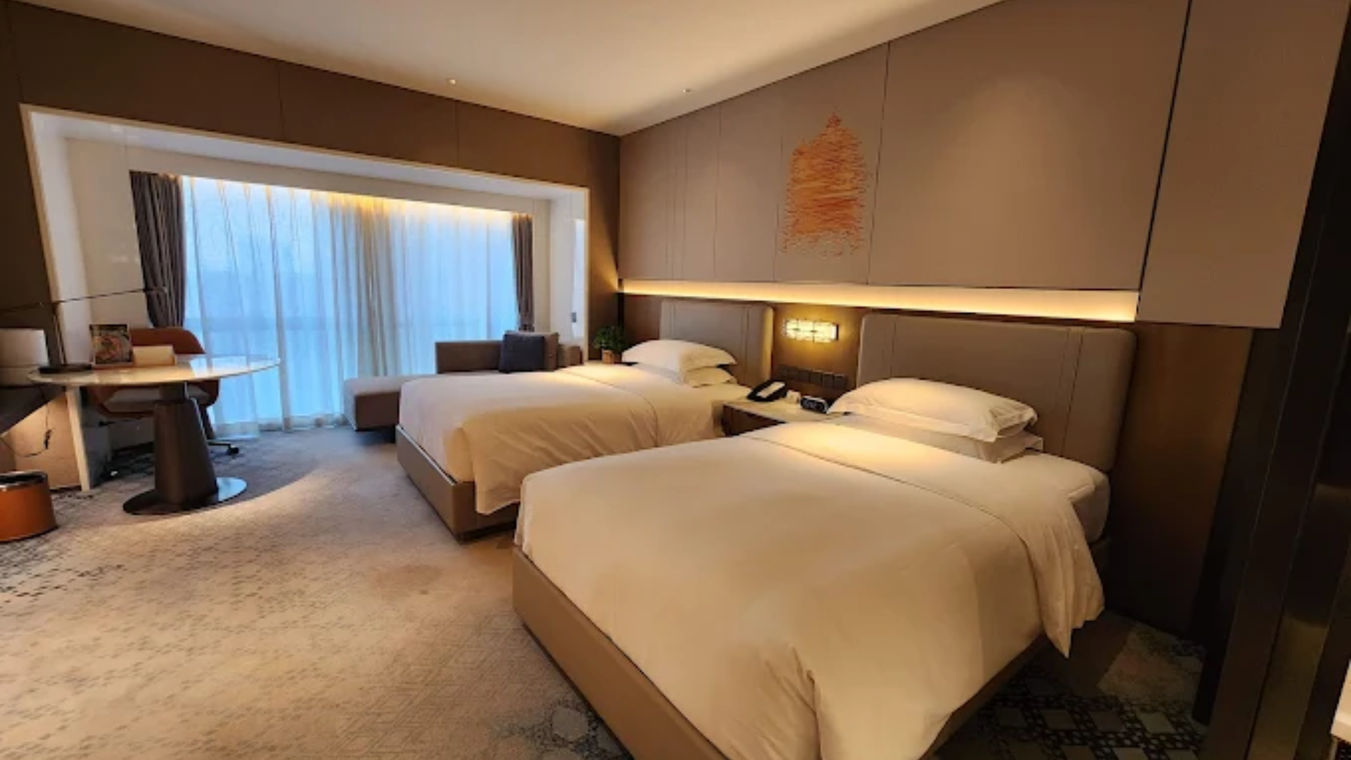 Crowne Plaza Center