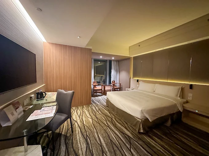NINA TSUEN WAN HOTEL