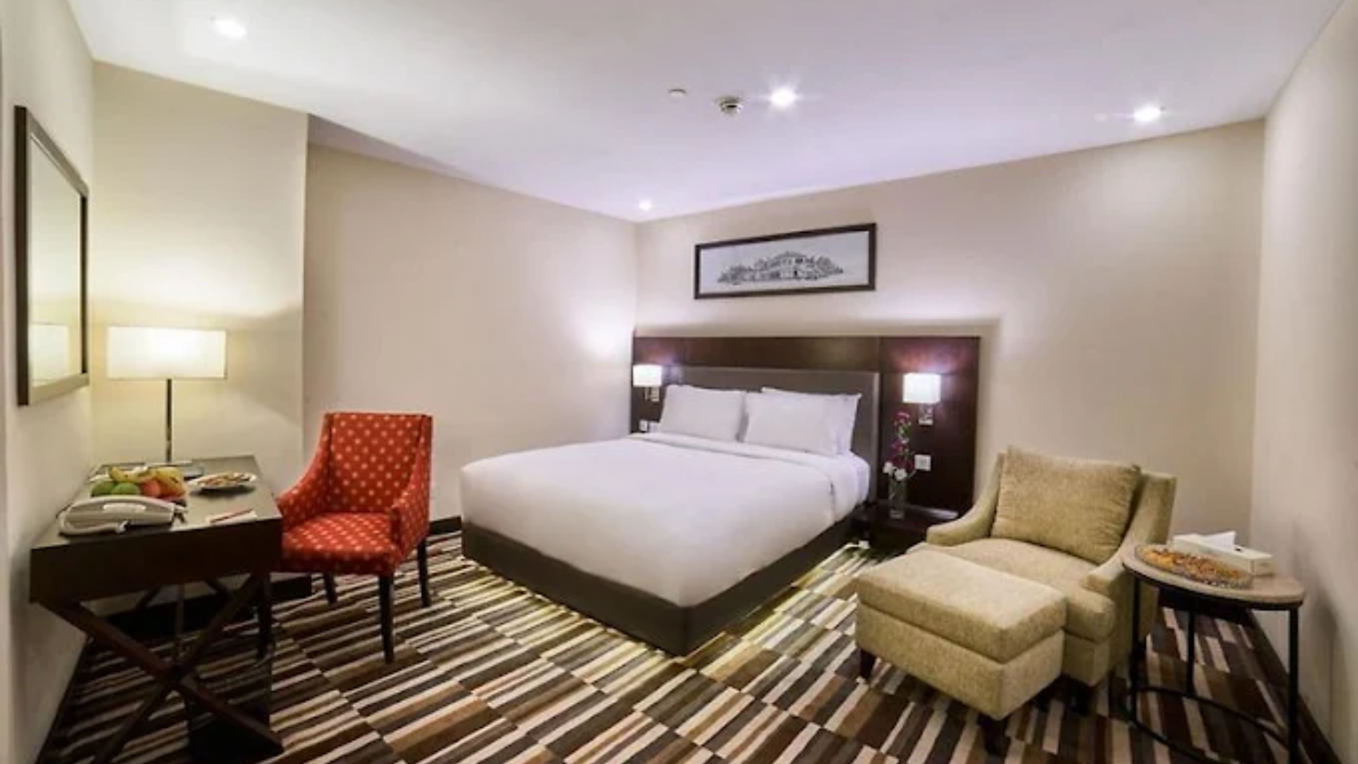Avari Xpress Gulberg