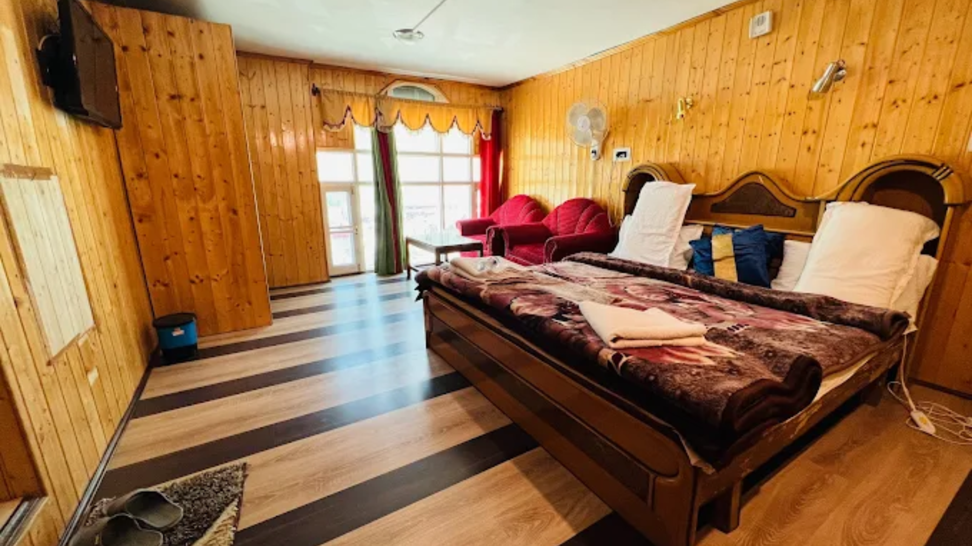 Hotel Glacier Heights