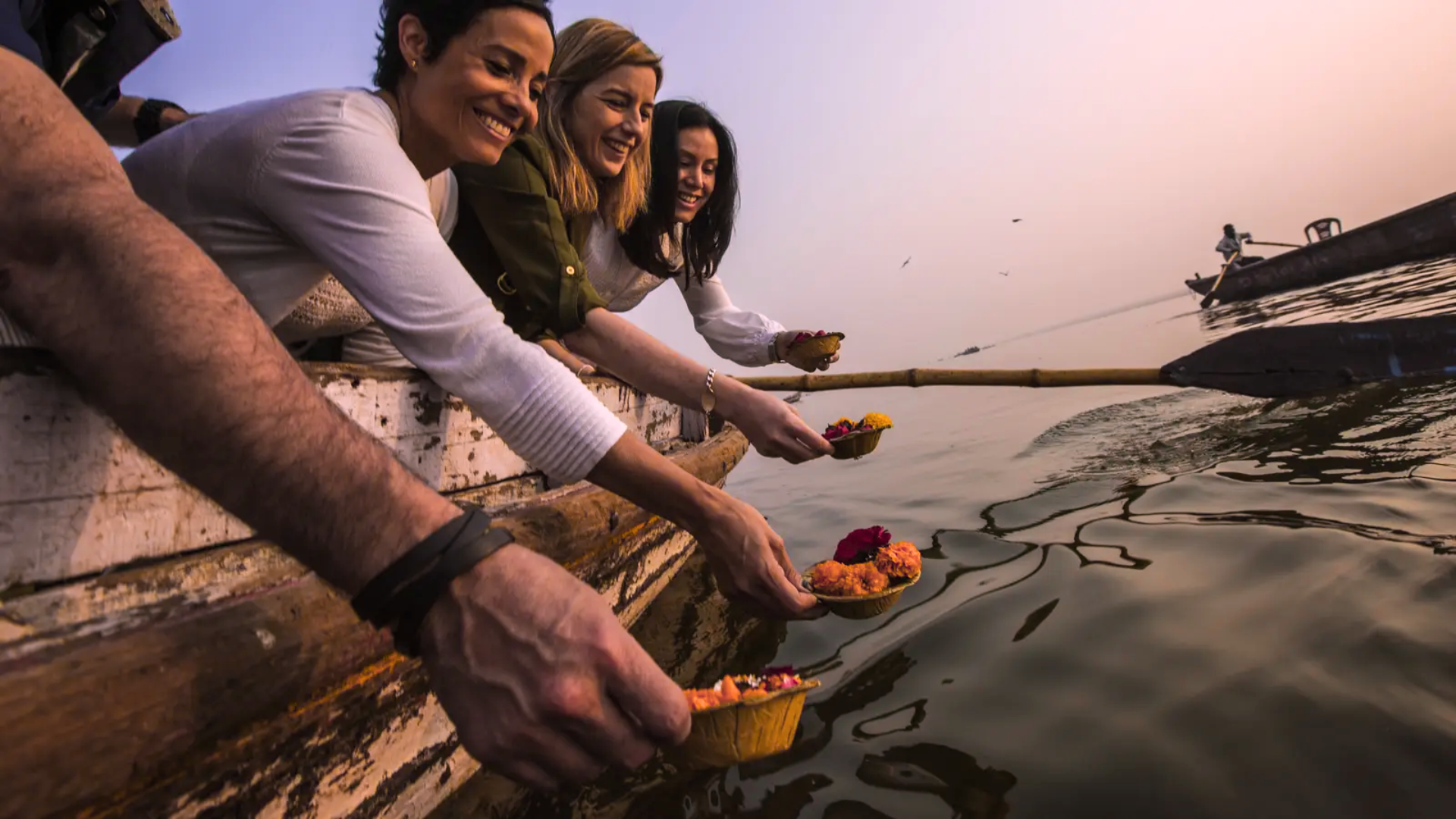 9D8N Northern India on a Budget: The Golden Triangle to Varanasi (AHPV)