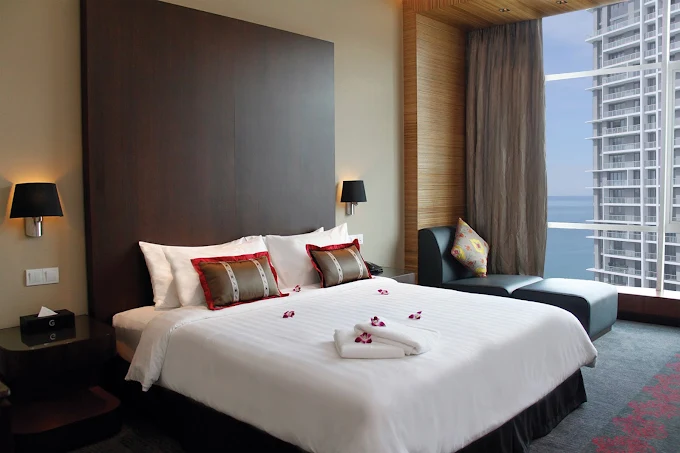 Hotel Grandis (or similar)