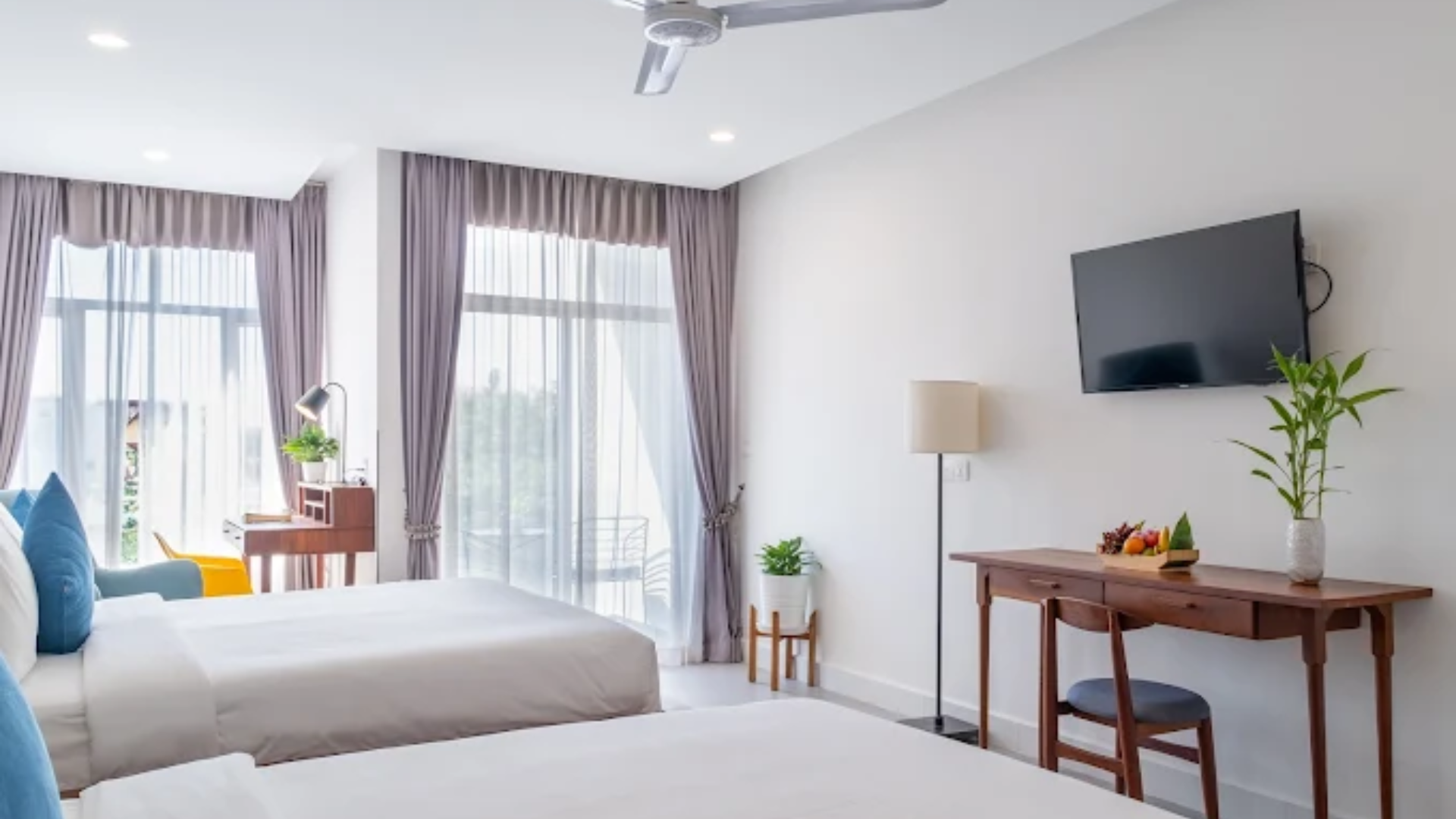 Elysium Suite Hotel 