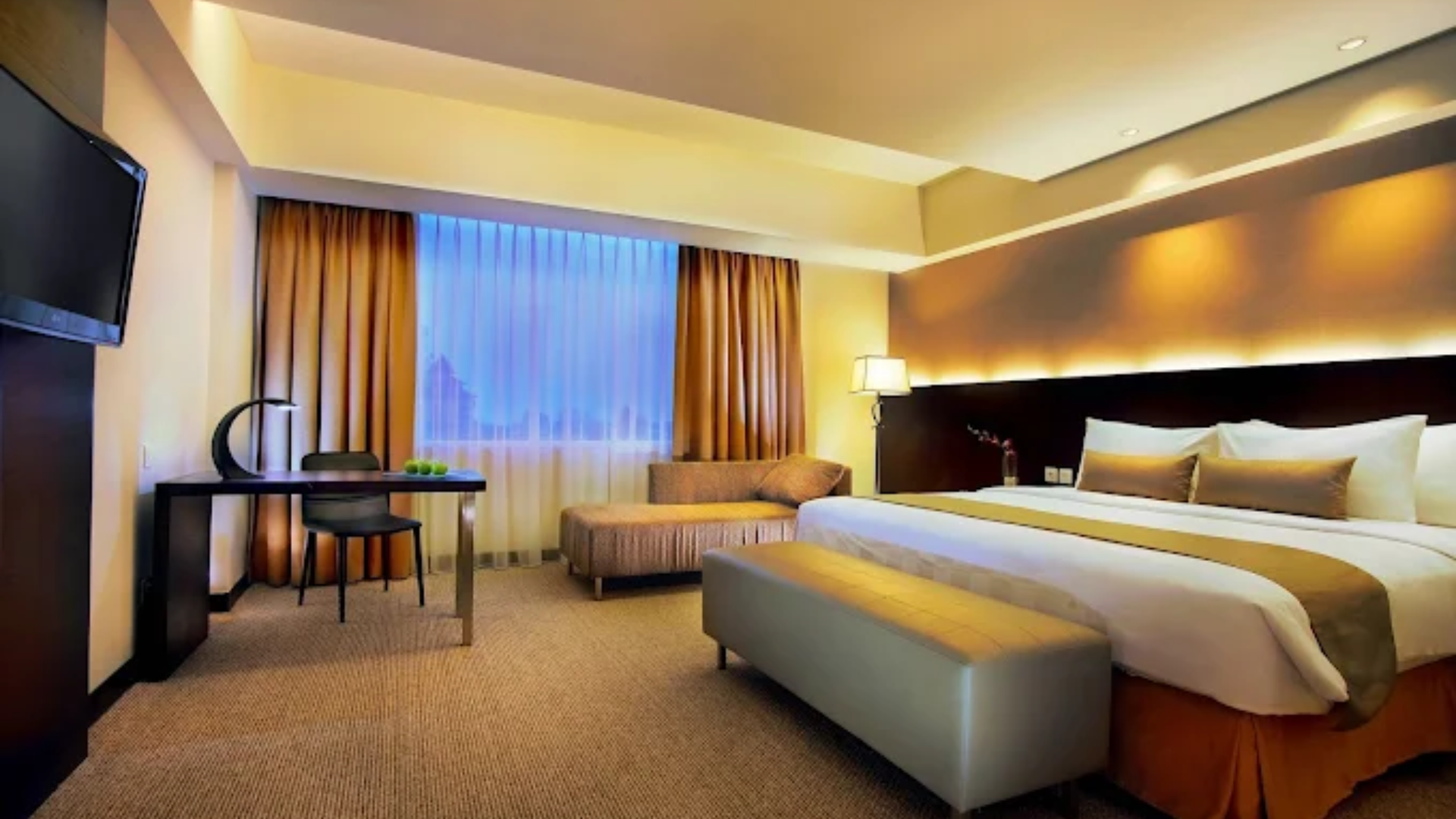 Aston Makassar Hotel