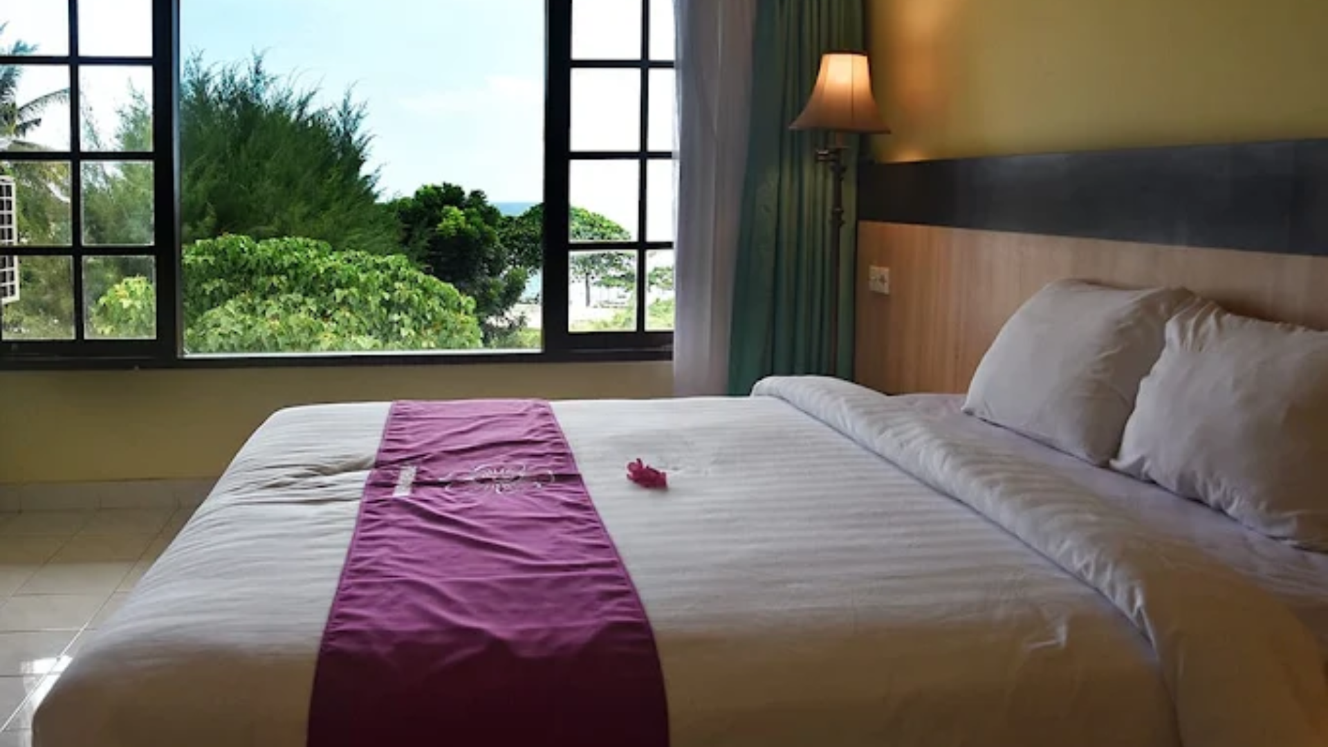 Puri Saron Hotel Senggigi Beach