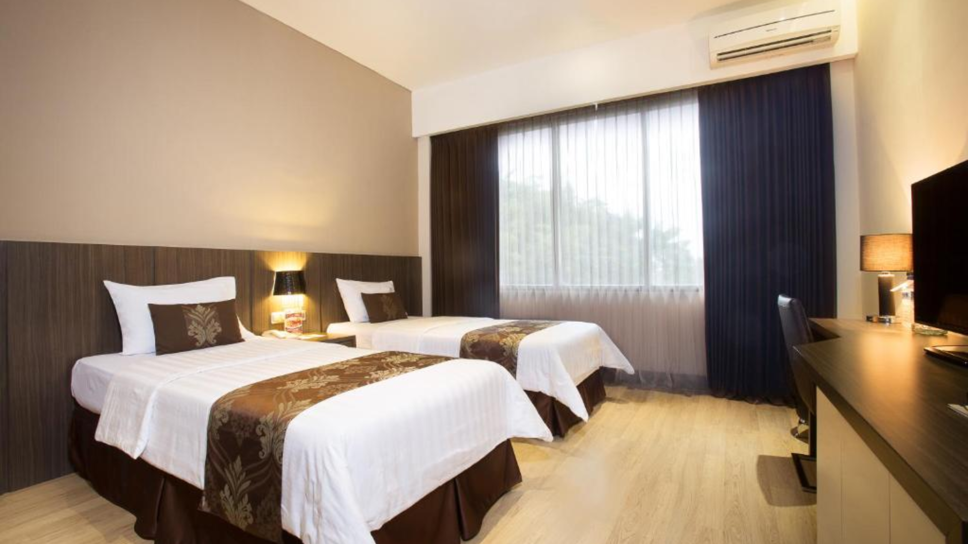 Grand Kecubung Hotel