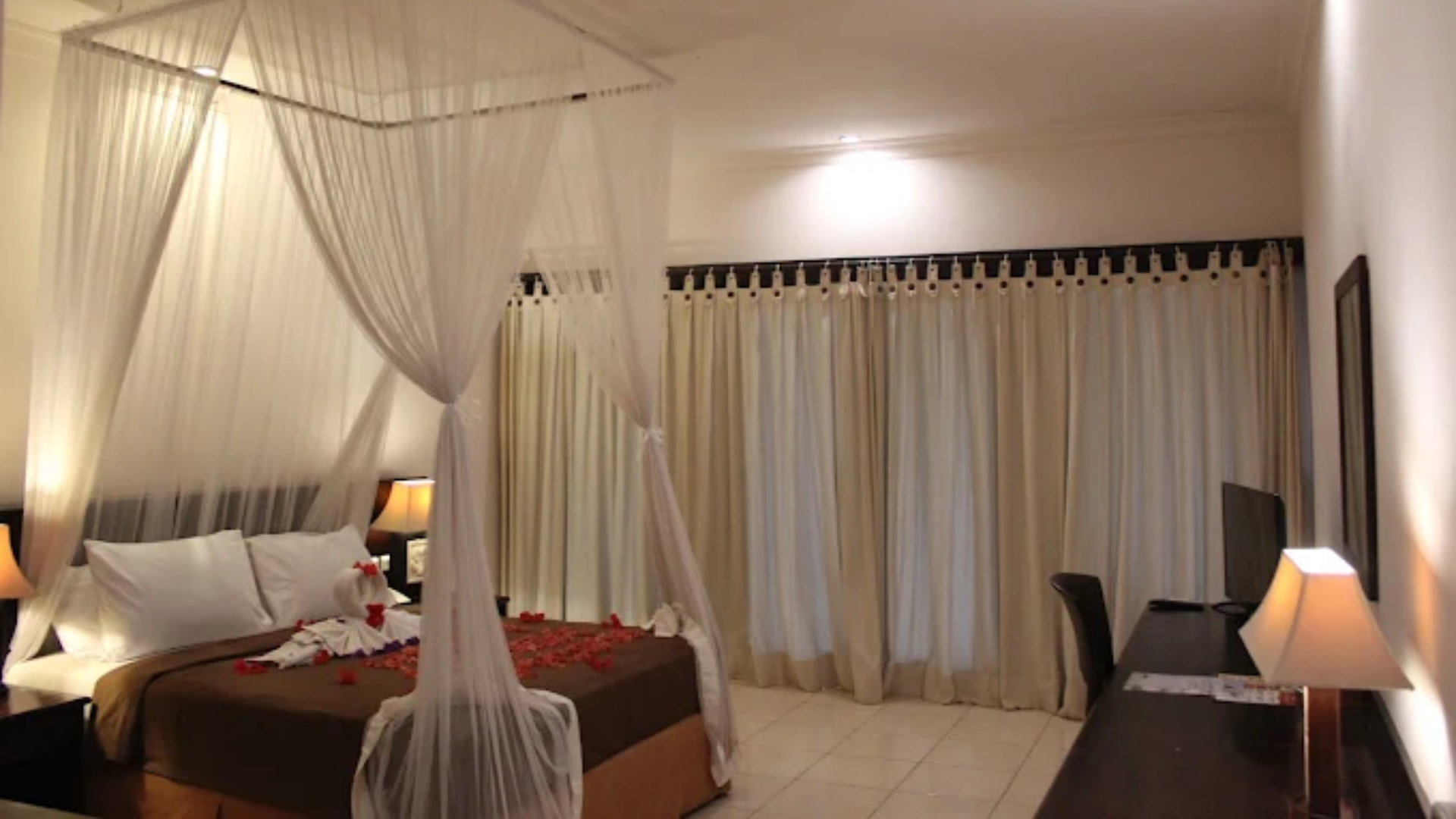 Champlung Sari Hotel