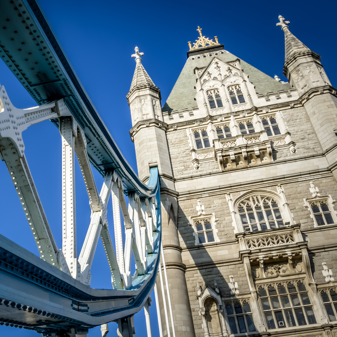 6D5N Southern England Escape With London (KAPX)